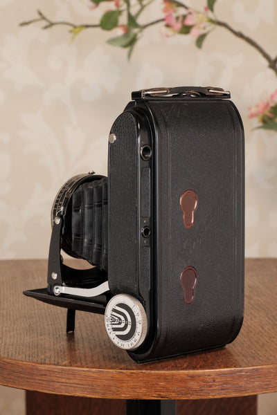 1936 Voigtlander Bessa Rangefinder with HELIAR LENS! 6x9, Freshly Serviced, CLA'd.