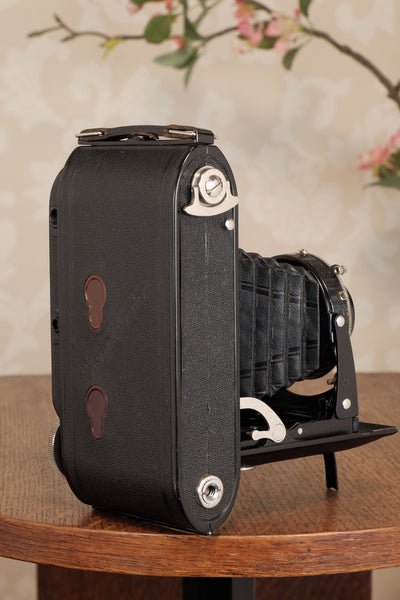 1936 Voigtlander Bessa Rangefinder with HELIAR LENS! 6x9, Freshly Serviced, CLA'd.