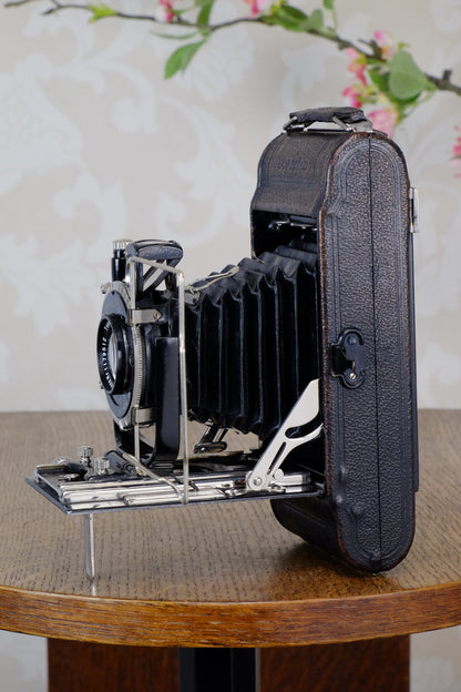 1930 ZEISS-IKON ICARETTE, 6x9 German folding camera with Carl Zeiss Tessar lens, Freshly Serviced, CLA’d - Zeiss-Ikon- Petrakla Classic Cameras