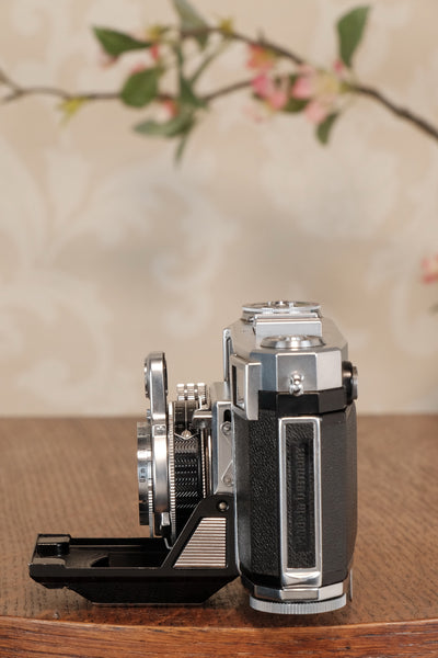 Near Mint! 1952 Zeiss Ikon Contessa 533/24 with case, CLA'd, Freshly serviced!