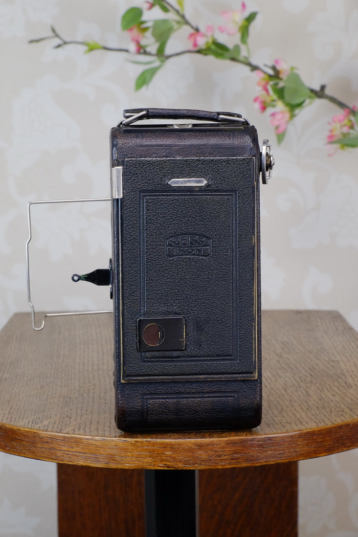 1930 ZEISS-IKON ICARETTE, 6x9 German folding camera with Carl Zeiss Tessar lens, Freshly Serviced, CLA’d - Zeiss-Ikon- Petrakla Classic Cameras