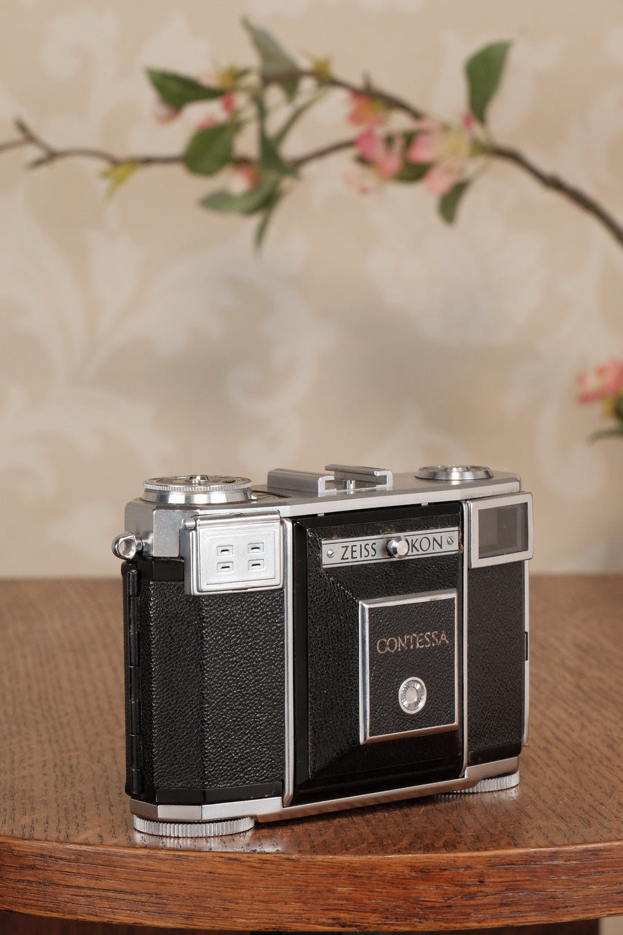 Near Mint! 1952 Zeiss Ikon Contessa 533/24 with case, CLA'd, Freshly serviced!