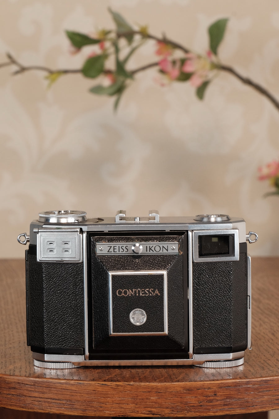 Near Mint! 1952 Zeiss Ikon Contessa 533/24 with case, CLA'd, Freshly serviced!
