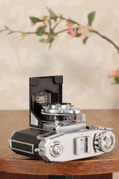 Near Mint! 1952 Zeiss Ikon Contessa 533/24 with case, CLA'd, Freshly serviced!
