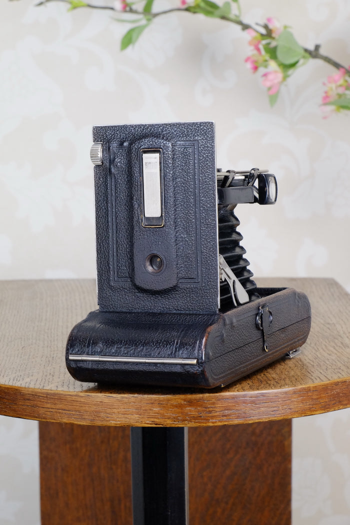 1930 ZEISS-IKON ICARETTE, 6x9 German folding camera with Carl Zeiss Tessar lens, Freshly Serviced, CLA’d - Zeiss-Ikon- Petrakla Classic Cameras