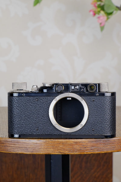 SUPERB! 1932 BLACK LEITZ LEICA II with Nickel Elmar lens. CLA’d, FRESHLY SERVICED! - Leitz- Petrakla Classic Cameras