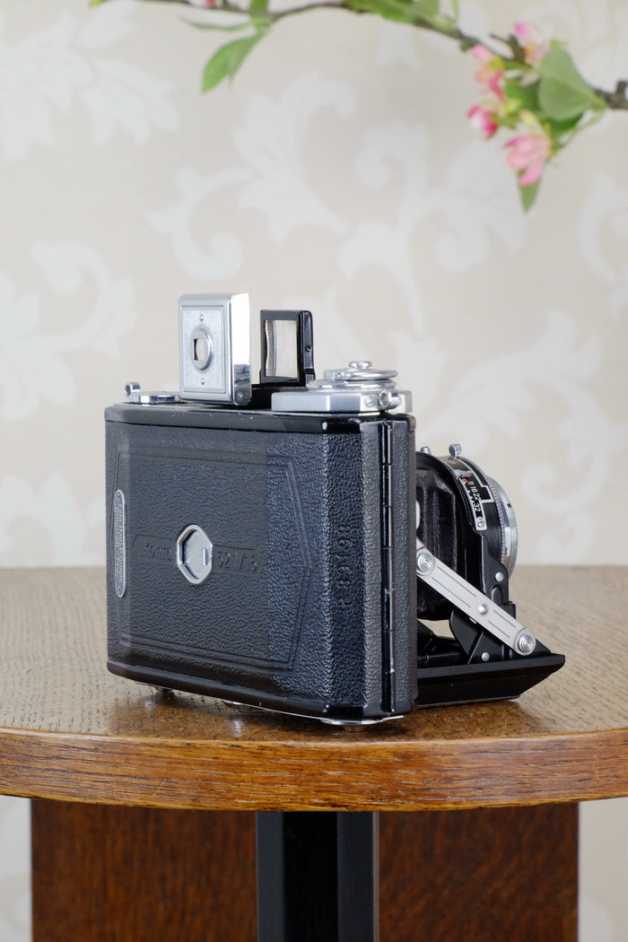 Near Mint! 1953 Zeiss Ikon Ikonta, CLA'd, Freshly Serviced! - Zeiss-Ikon- Petrakla Classic Cameras