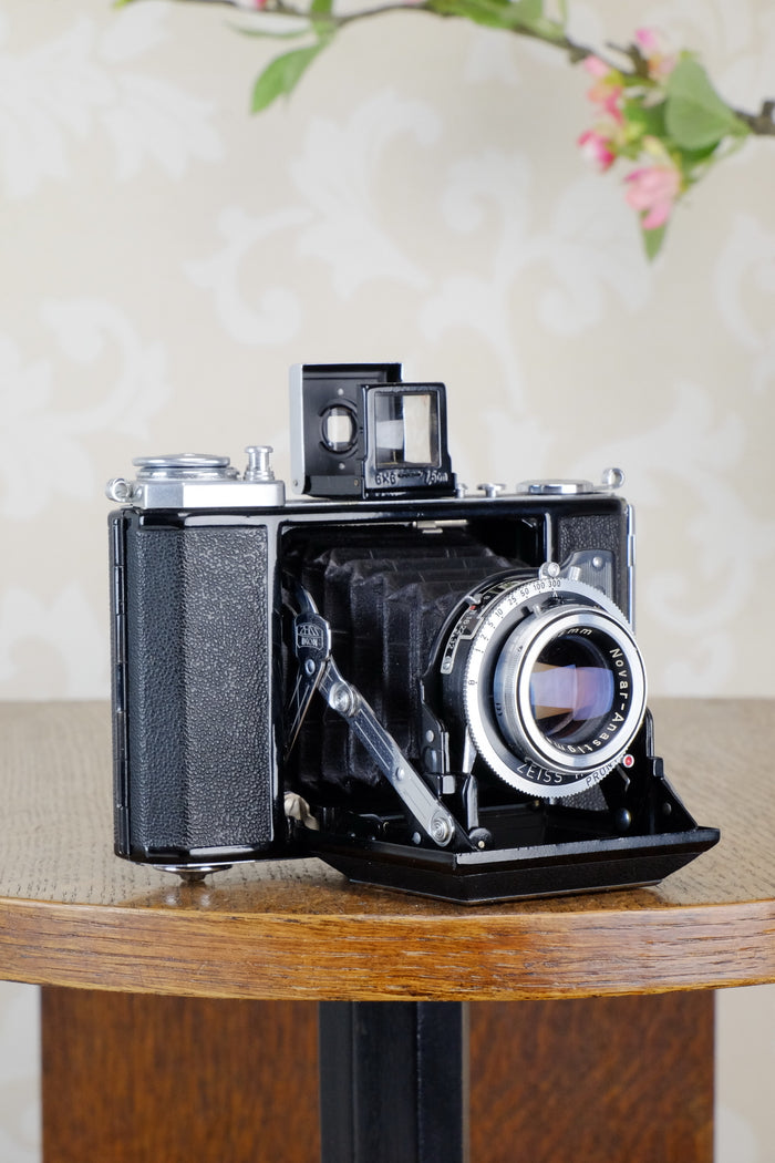 Near Mint! 1953 Zeiss Ikon Ikonta, CLA'd, Freshly Serviced! - Zeiss-Ikon- Petrakla Classic Cameras