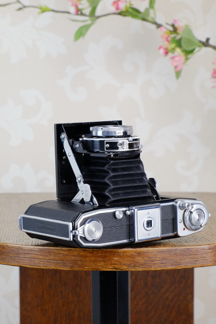 Near Mint! 1953 Zeiss Ikon Ikonta, CLA'd, Freshly Serviced! - Zeiss-Ikon- Petrakla Classic Cameras