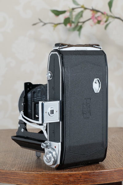 Near mint! 1946 Zeiss Ikon Ikonta with coated Tessar and case, CLA'd, Freshly Serviced!