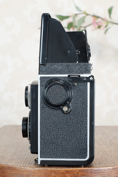 1935 Rolleicord with Original case, CLA'd, Freshly Serviced!