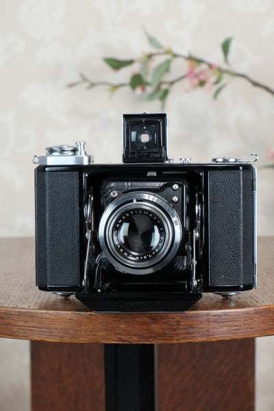 Near Mint! 1937 Zeiss Ikon Ikonta, CLA'd, Freshly Serviced!