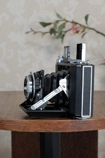 Near Mint! 1937 Zeiss Ikon Ikonta, CLA'd, Freshly Serviced!