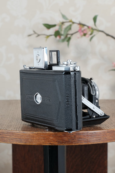 Near Mint! 1937 Zeiss Ikon Ikonta, CLA'd, Freshly Serviced!