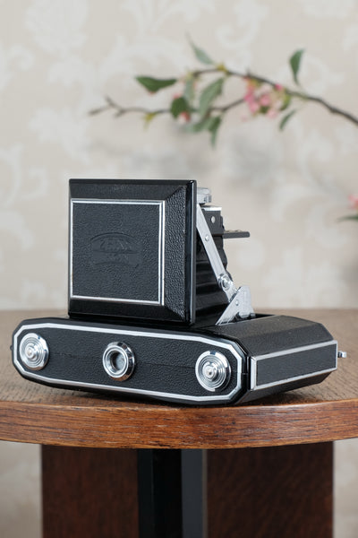 Near Mint! 1937 Zeiss Ikon Ikonta, CLA'd, Freshly Serviced!