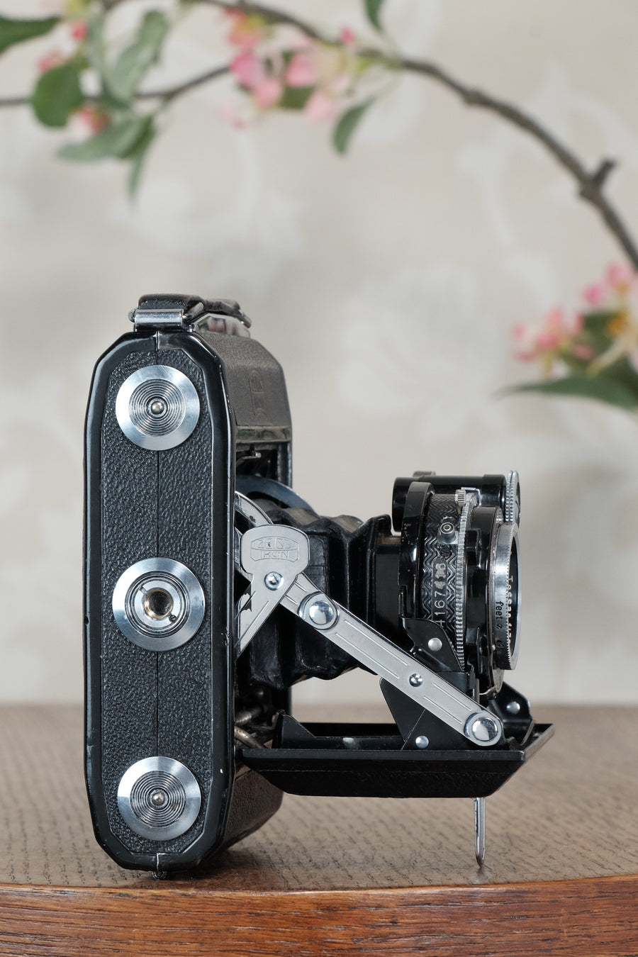 Excellent 1937 ZEISS-IKON SUPER IKONTA A, 6x4.5, Tessar lens CLA'd, Freshly Serviced!