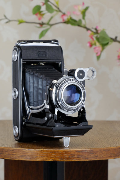 1950 Zeiss-Ikon Super 6x9 Ikonta 531/2 , Coated Zeiss Tessar lens, includes 6x4.5 reduction mask, CLA’d, Freshly Serviced! - Zeiss-Ikon- Petrakla Classic Cameras