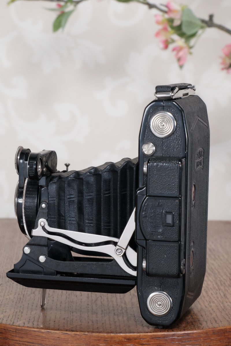 Superb! 1934 Zeiss Ikon Super Ikonta C, 6x9, CLA'd, FRESHLY SERVICED! - Zeiss-Ikon- Petrakla Classic Cameras