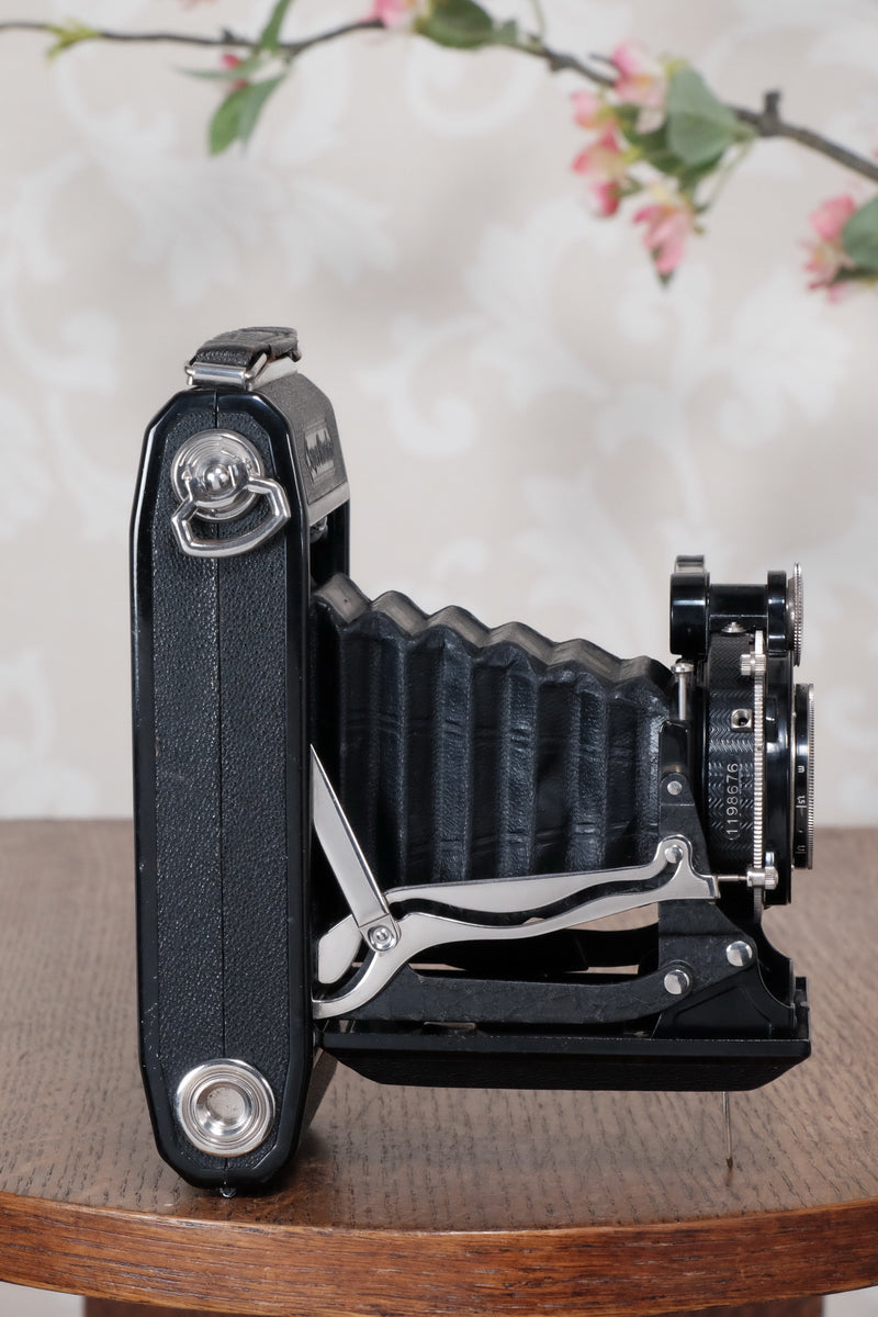 Superb! 1934 Zeiss Ikon Super Ikonta C, 6x9, CLA'd, FRESHLY SERVICED! - Zeiss-Ikon- Petrakla Classic Cameras