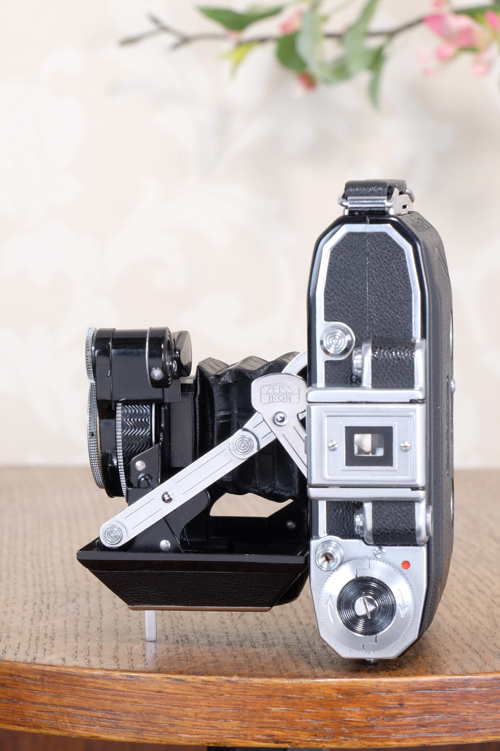 Mint! 1938 ZEISS-IKON SUPER IKONTA A, 6x4.5, Tessar lens, CLA'd, Freshly Serviced!