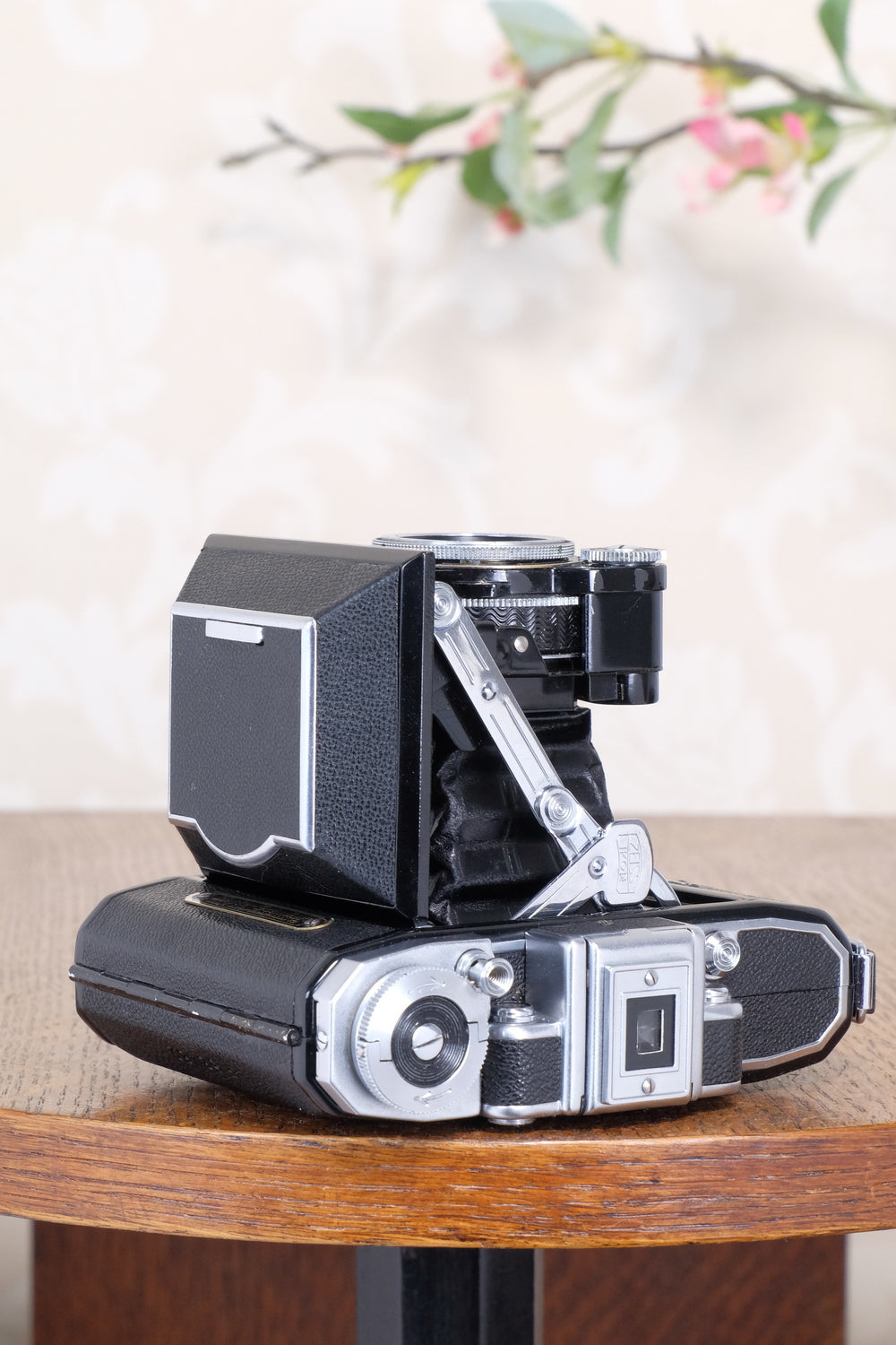 Mint! 1938 ZEISS-IKON SUPER IKONTA A, 6x4.5, Tessar lens, CLA'd, Freshly Serviced!