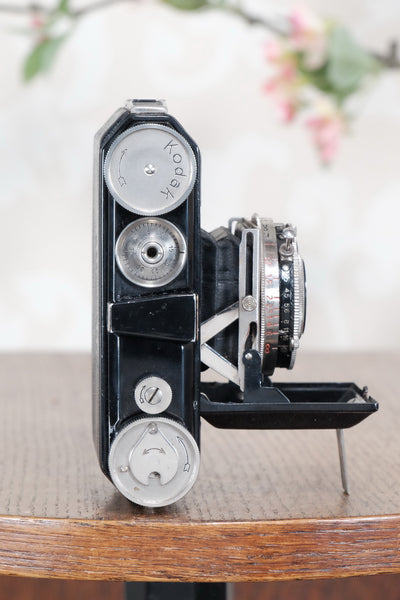 THE ORIGINAL FIRST VERSION, 1934 Black Kodak Retina, model 117, CLA'd, Freshly Serviced! - Kodak- Petrakla Classic Cameras