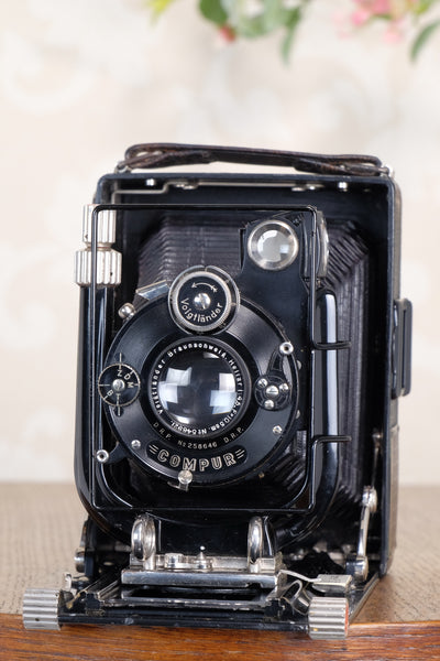 Superb! 1933 Voigtlander Bergheil Camera with Heliar lens and Rada Roll-film back, Freshly serviced, CLA'd!