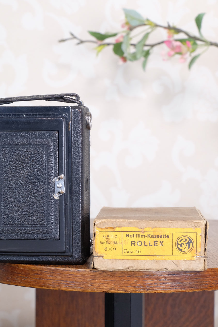 Superb! 1933 Voigtlander Bergheil Camera with Heliar lens and Rada Roll-film back, Freshly serviced, CLA'd!