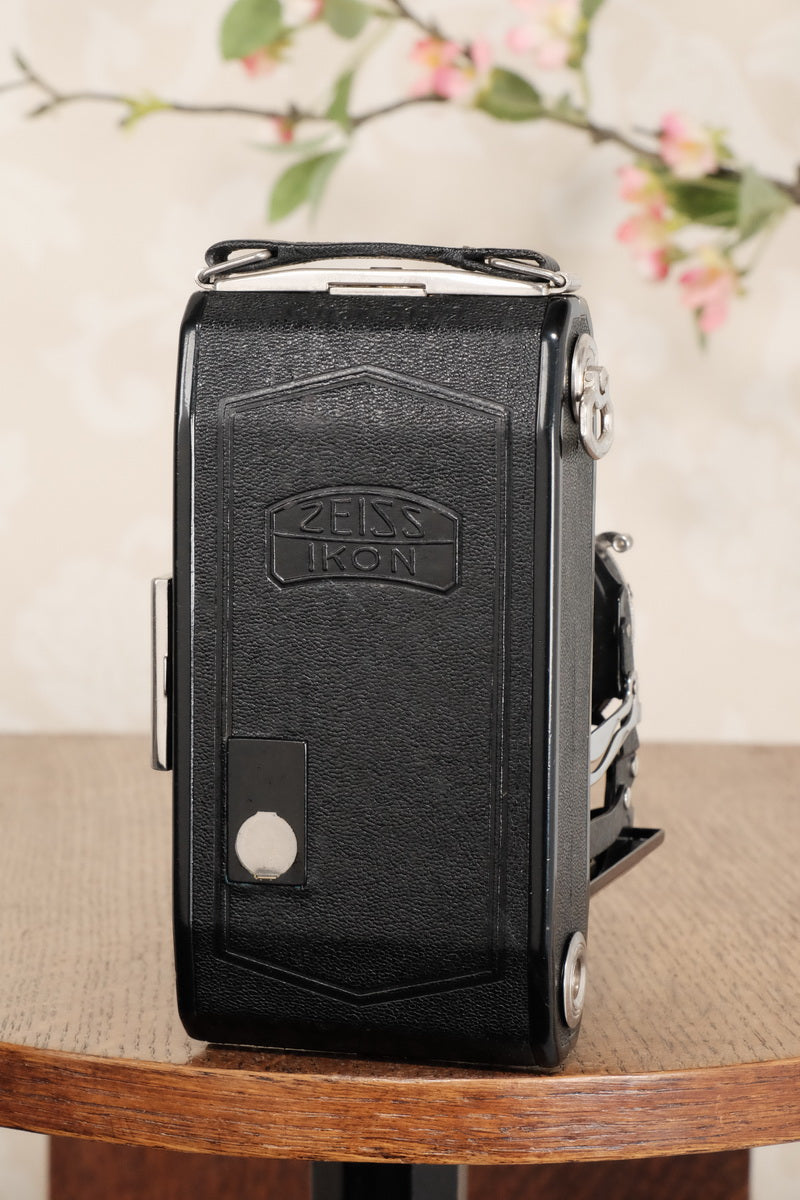 Superb 1936 Zeiss-Ikon 6x9 Folding Camera with Tessar lens, CLA'd, Freshly Serviced! - Zeiss-Ikon- Petrakla Classic Cameras