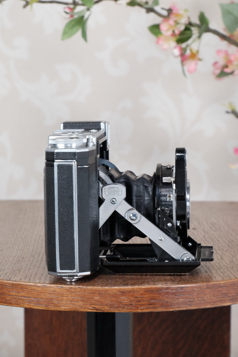 Superb! 1938 Zeiss Ikon Super Ikonta 6x6, Tessar lens, CLA'd, Freshly Serviced! - Zeiss-Ikon- Petrakla Classic Cameras