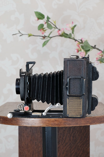 1927 Voigtlander Bergheil Camera with HELIAR LENS! Freshly serviced CLA’d - Voigtlander- Petrakla Classic Cameras