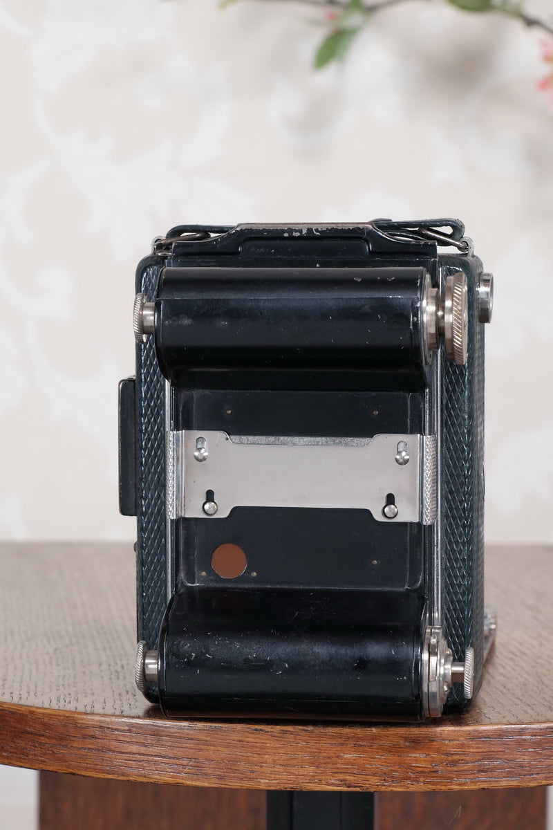 1934 Green Voigtlander Bergheil Camera with Heliar lens and roll film back! Freshly serviced, CLA'd! - Voigtlander- Petrakla Classic Cameras