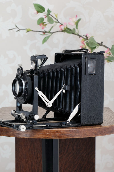 1925 Voigtlander 9x12 Bergheil Camera with HELIAR LENS! Freshly serviced CLA’d - Voigtlander- Petrakla Classic Cameras
