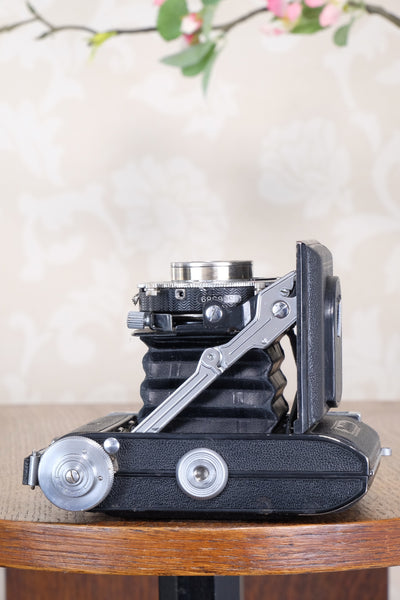 Rare! 1938 Balda Baldaxette, 6x4.5 Coupled Rangefinder camera, CLA'd, Freshly Serviced!