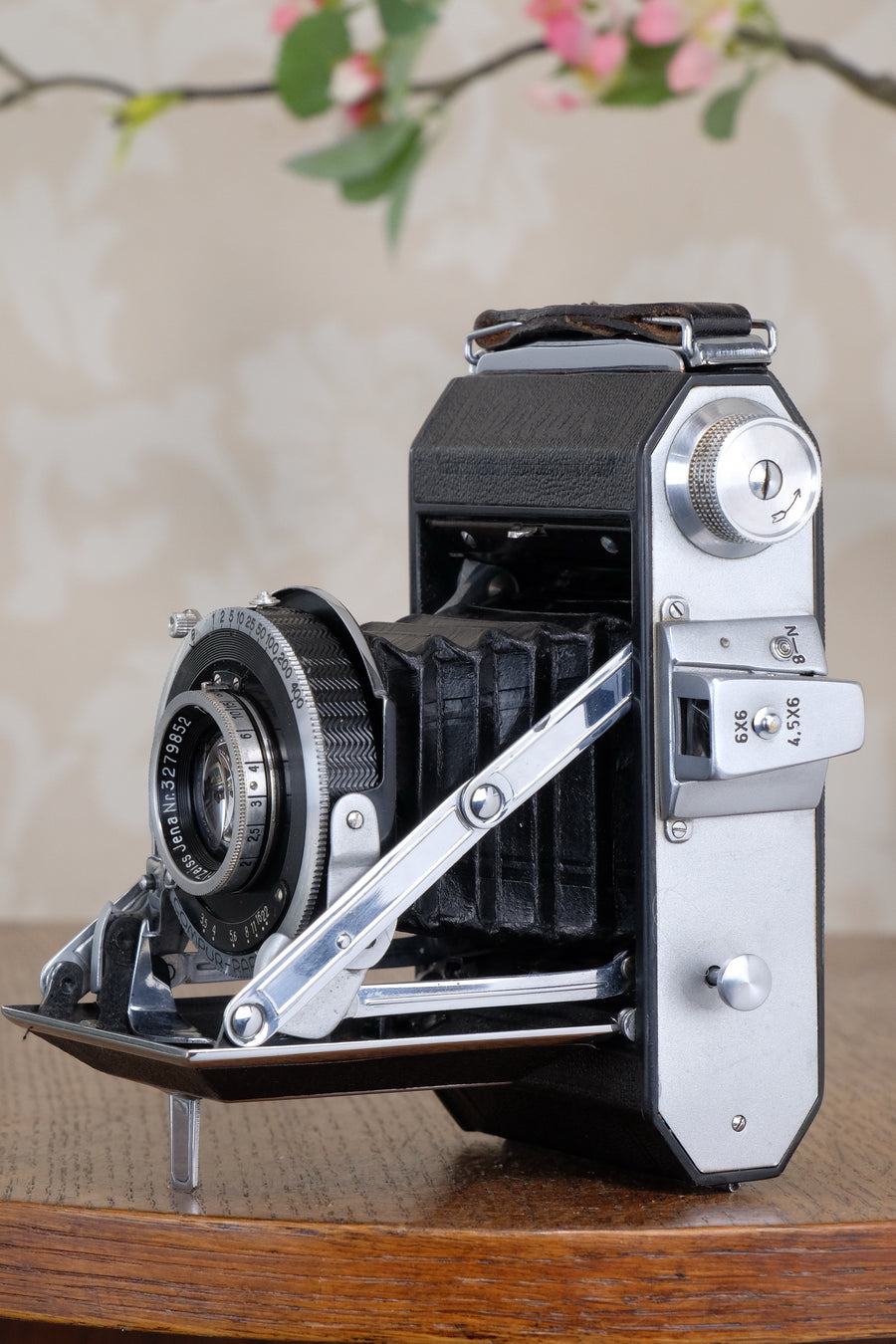 Near Mint! 1949 Welta Weltax 6x6 camera with “T” Coated Carl Zeiss Tessar lens, CLAd, Freshly Serviced!