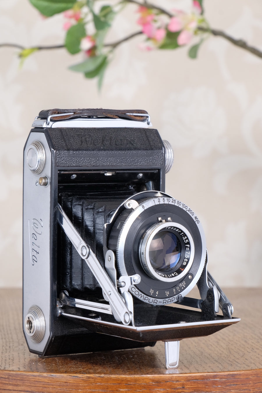 Near Mint! 1949 Welta Weltax 6x6 camera with “T” Coated Carl Zeiss Tessar lens, CLAd, Freshly Serviced!