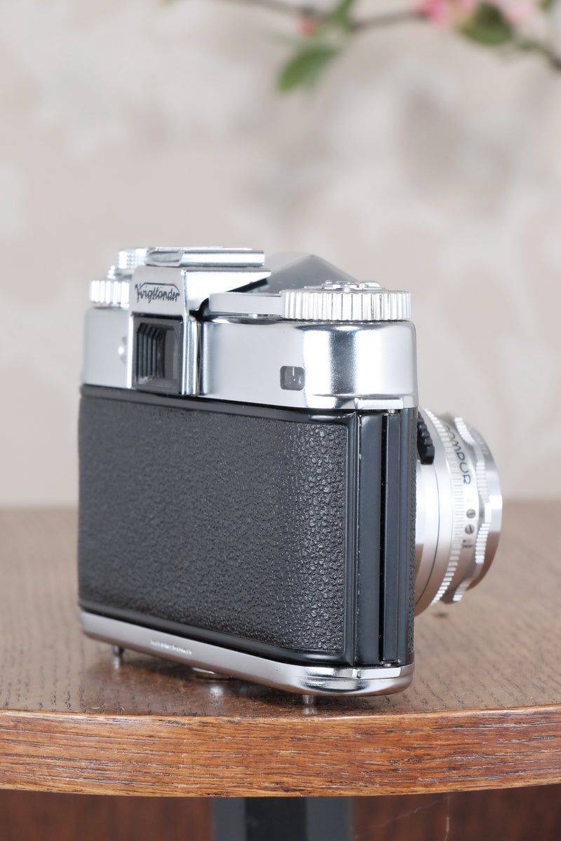 1959-1962 Voigtlander Bessamatic 35mm SLR Camera, with 3 lenses. - Voigtlander- Petrakla Classic Cameras