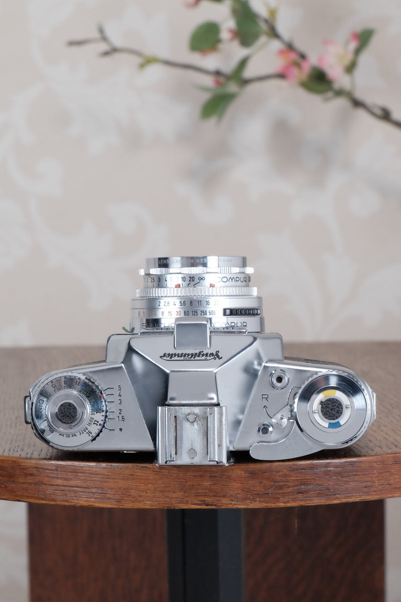 1959-1962 Voigtlander Bessamatic 35mm SLR Camera, with 3 lenses. - Voigtlander- Petrakla Classic Cameras