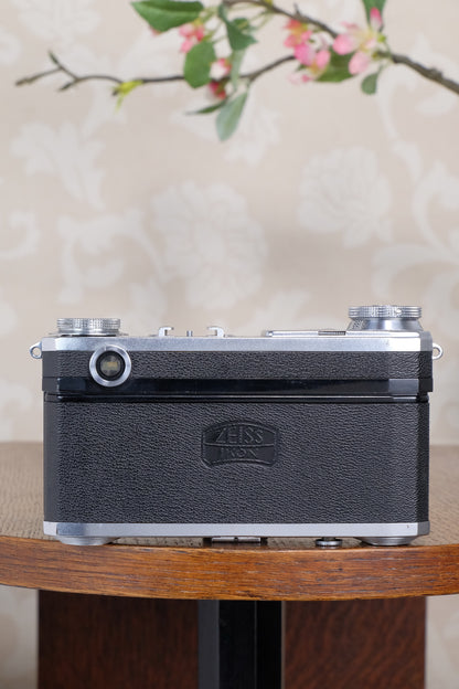 Superb! 1939 Zeiss Ikon Contax II Rangefinder Camera & Zeiss Sonnar lens, CLA'd, Freshly Serviced!