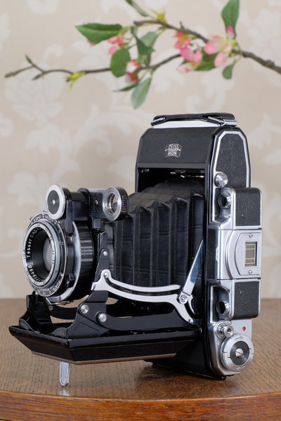 Near Mint! 1938 Zeiss Ikon Super Ikonta 6x9, Tessar lens, CLA'd, Freshly Serviced!