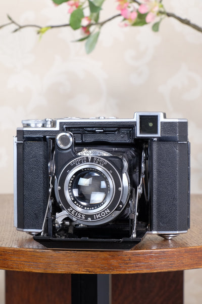 Near Mint 1938 Zeiss Ikon Super Ikonta 6x6, Tessar lens. CLA'd, Freshly Serviced!