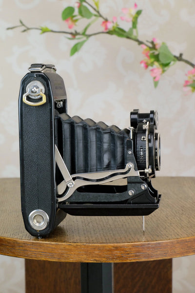 Superb! 1933 Zeiss Ikon Super Ikonta 6x9, with Tessar lens, Freshly serviced ,CLA'd - Zeiss-Ikon- Petrakla Classic Cameras