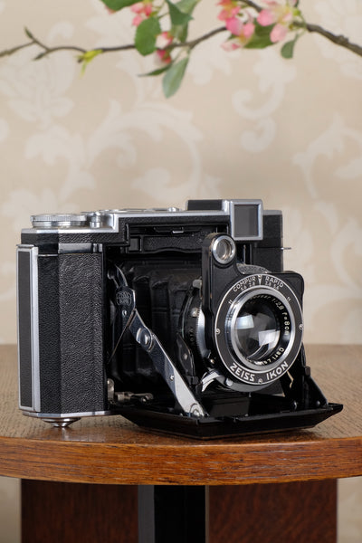 Near Mint 1938 Zeiss Ikon Super Ikonta 6x6, Tessar lens. CLA'd, Freshly Serviced!