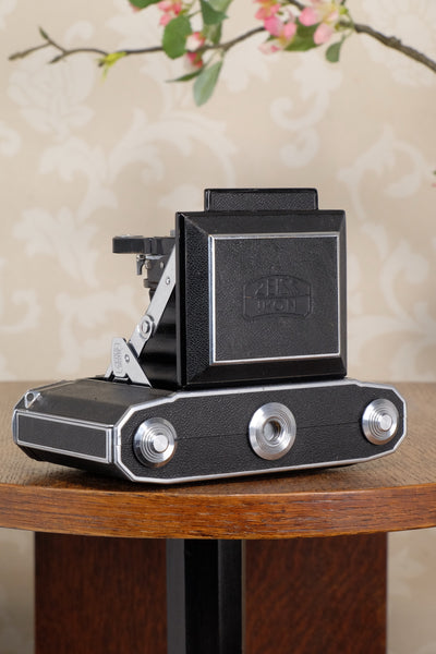 Near Mint 1938 Zeiss Ikon Super Ikonta 6x6, Tessar lens. CLA'd, Freshly Serviced!