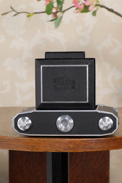 Near Mint 1938 Zeiss Ikon Super Ikonta 6x6, Tessar lens. CLA'd, Freshly Serviced!
