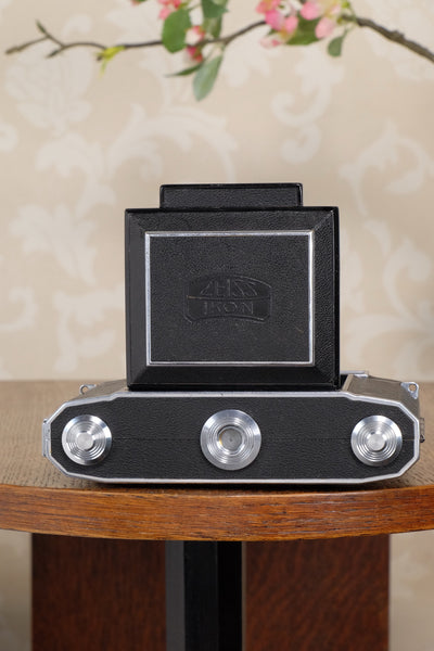 Near Mint 1938 Zeiss Ikon Super Ikonta 6x6, Tessar lens. CLA'd, Freshly Serviced!
