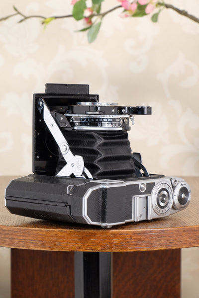 Near Mint 1938 Zeiss Ikon Super Ikonta 6x6, Tessar lens. CLA'd, Freshly Serviced!