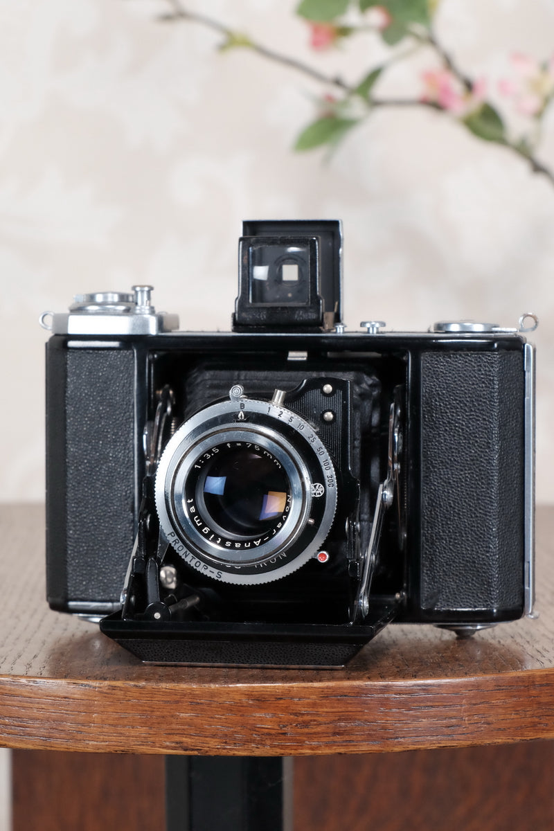 Superb! 1952 Zeiss Ikon Ikonta, Freshly Serviced, CLA'd! - Zeiss-Ikon- Petrakla Classic Cameras