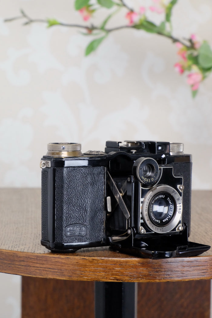 1935 Zeiss-Ikon Super Nettel (236/24), CLA'd, Freshly Serviced! - Zeiss-Ikon- Petrakla Classic Cameras
