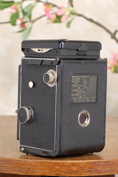 Superb! 1933 Old Standard Rolleiflex with original leather case, Freshly Serviced, CLA’d